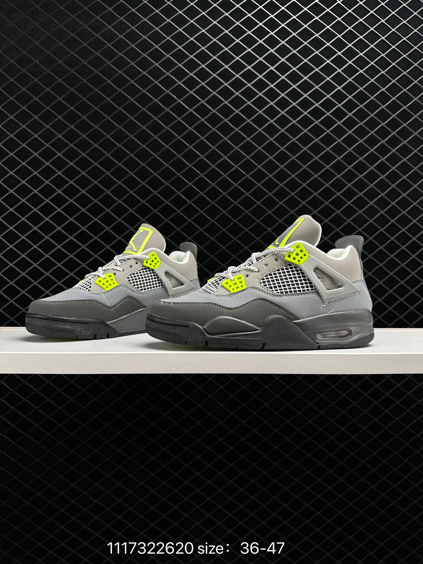 Air Jordan 4 Retro LE